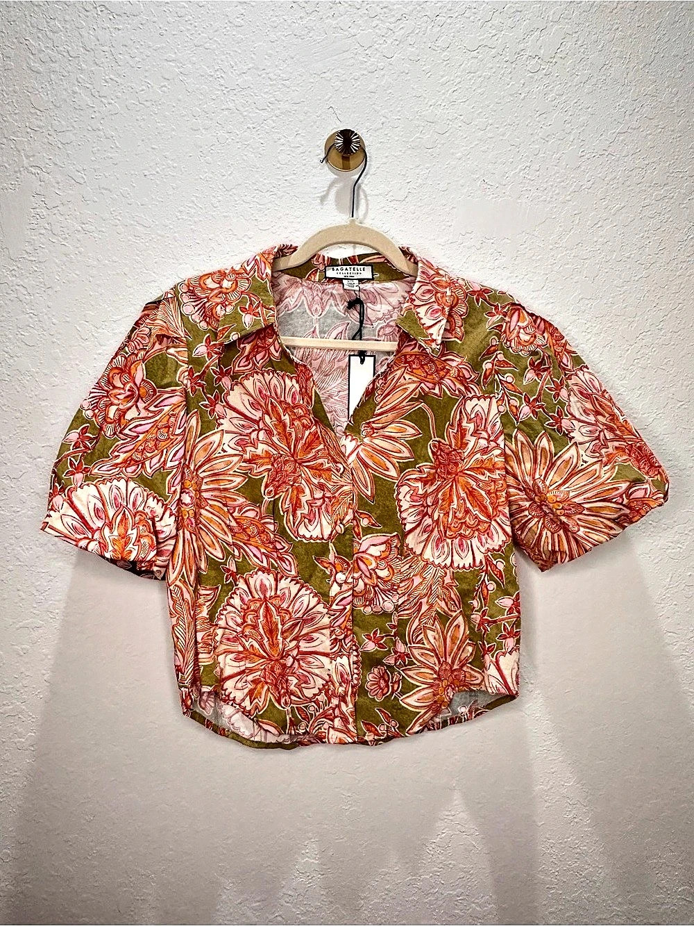 Bagatelle Floral Button Front Shirt Green & Pink NWT Size Large